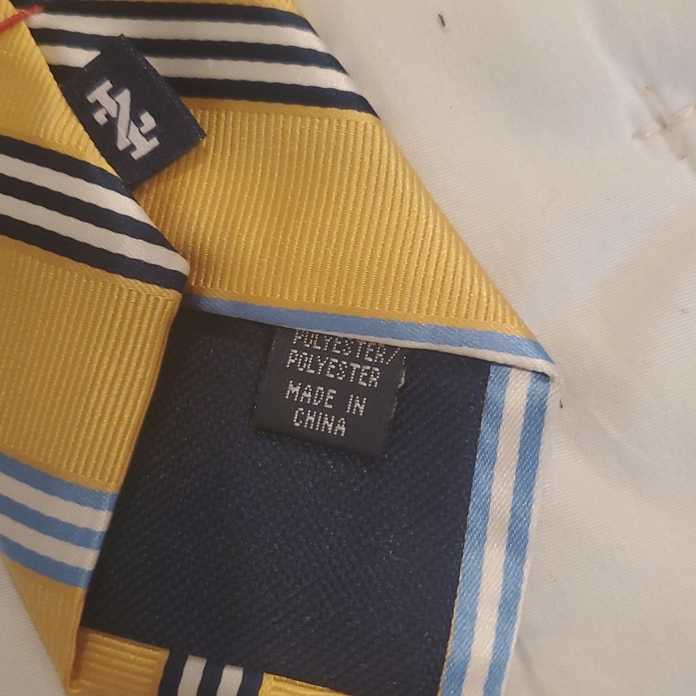 Izod Boy's Zipper Yellow Tie - Picture 6 of 6
